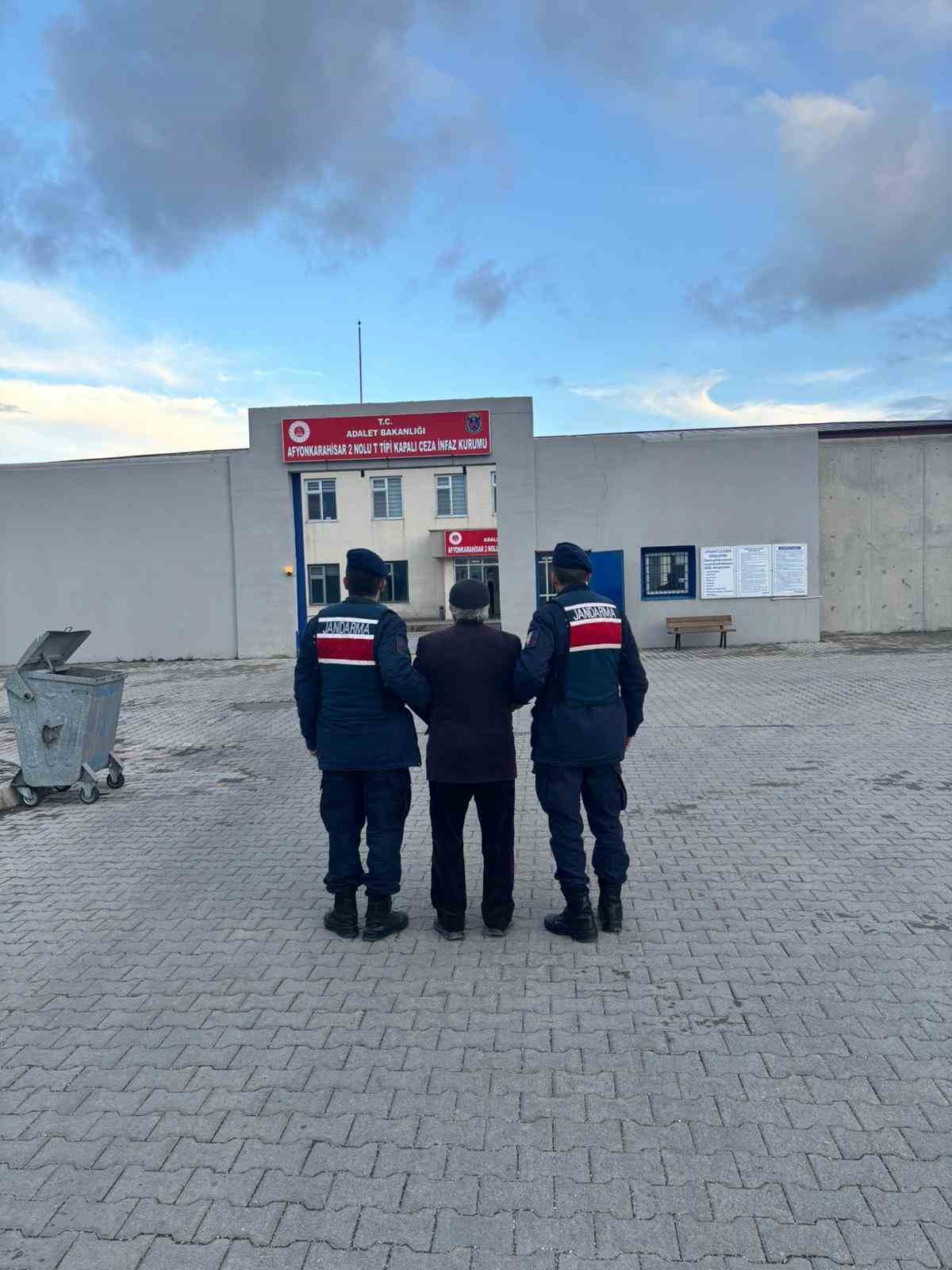 Afyonkarahisar’da fuhuş suçundan aranan şahıs yakalandı