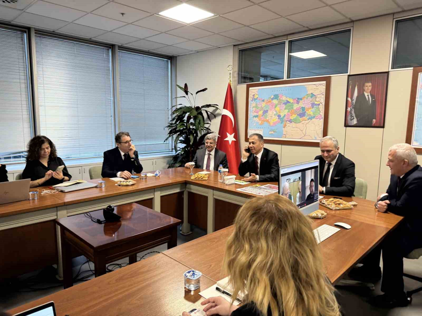 Bakan Yerlikaya: “18 günde 30 bin 668 Suriyeli ülkesine döndü”
