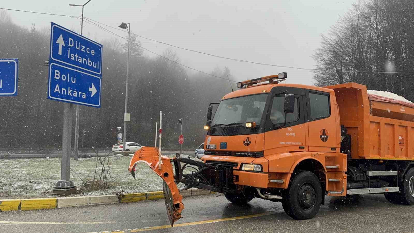 Bolu Dağı geçişinde kar yağışı başladı