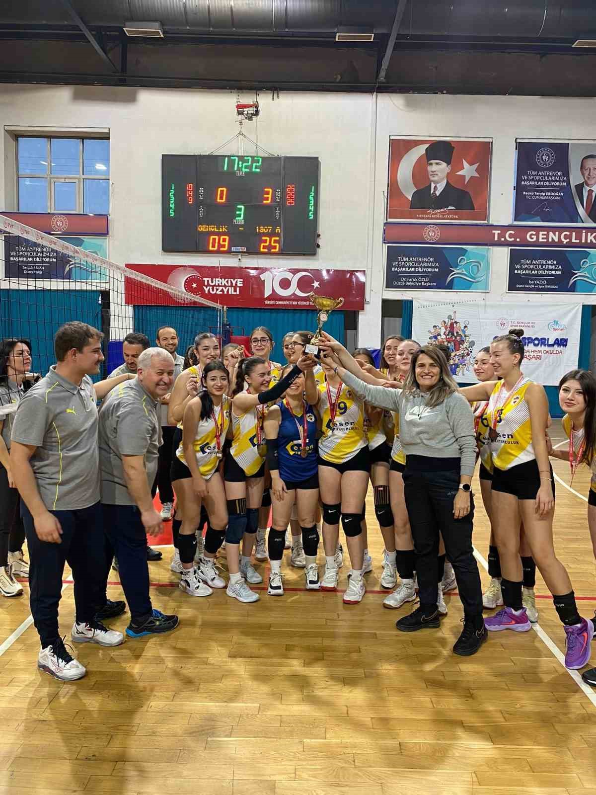 Voleybolda şampiyon Düzce 1907 Spor
