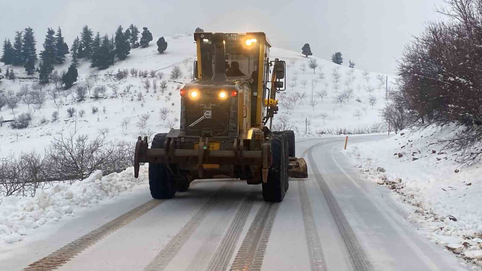 Kahramanmaraş’ta karla mücadele