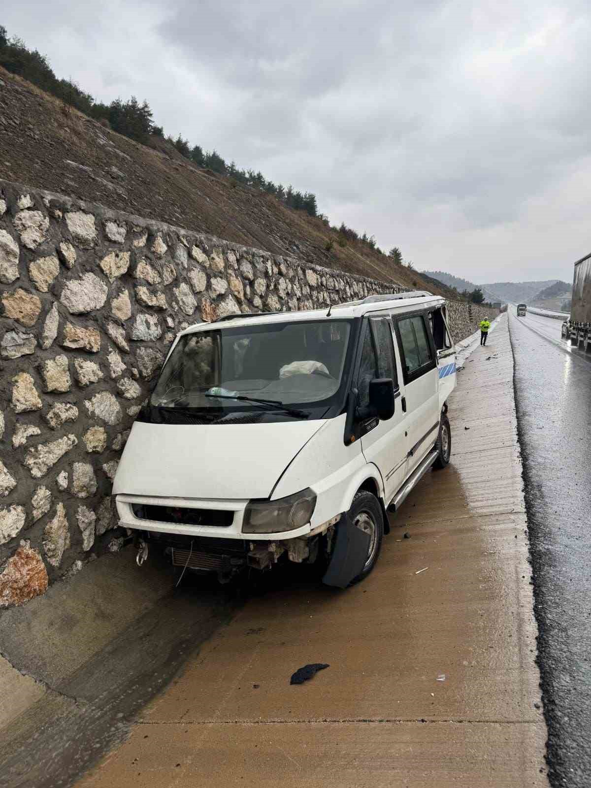 Kahramanmaraş’ta minibüsle otomobil çarpıştı: 4 yaralı
