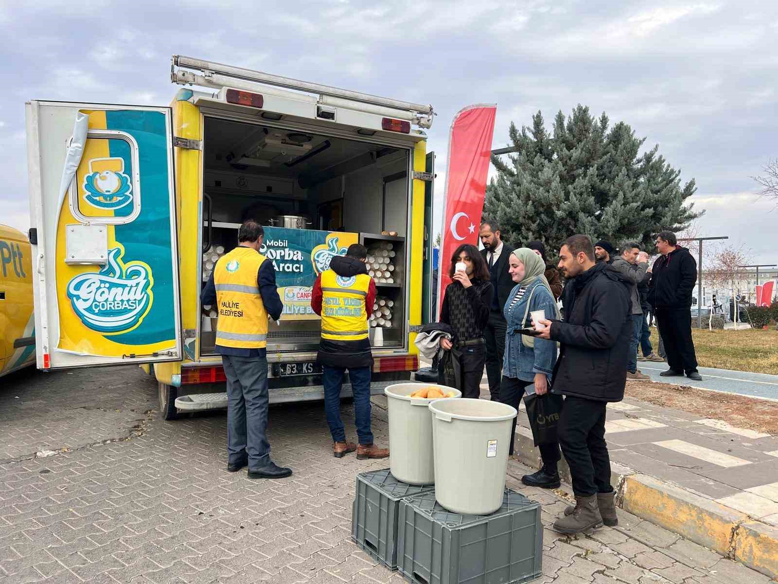 Güneydoğu Kariyer Fuarında Haliliye Belediyesinden öğrencilere destek