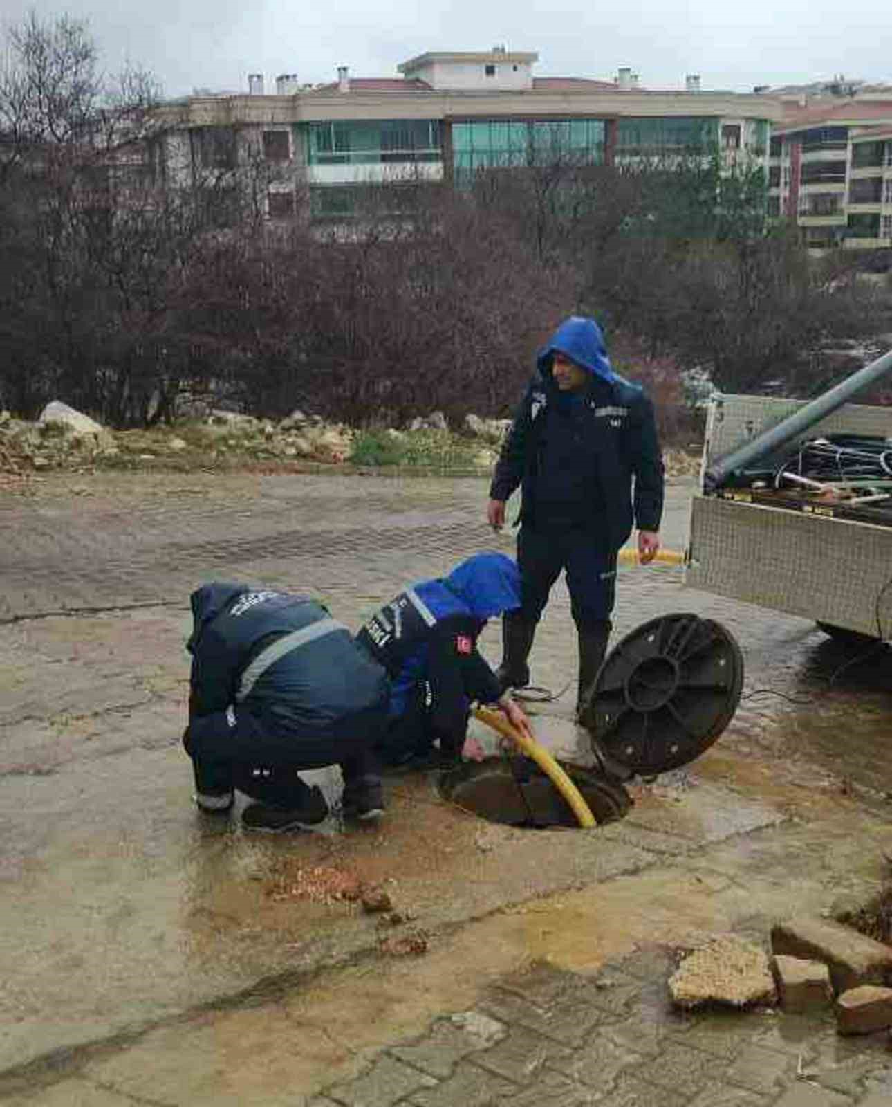 Büyükşehirden altyapı sorunlarına anında çözüm
