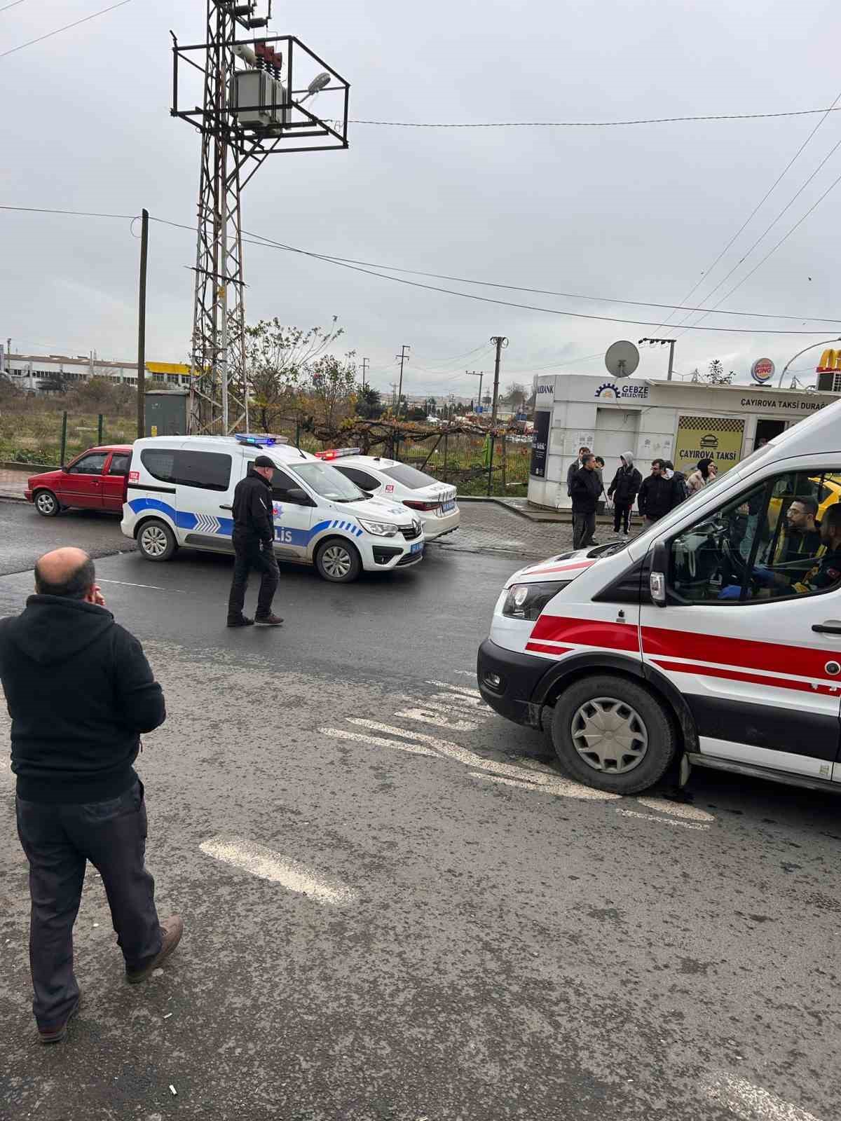 Yaya geçidinde kamyonun altında kalan kadın hayatını kaybetti
