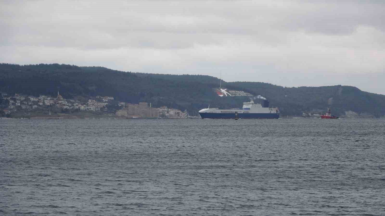 Çanakkale’de feribot seferlerine fırtına engeli
