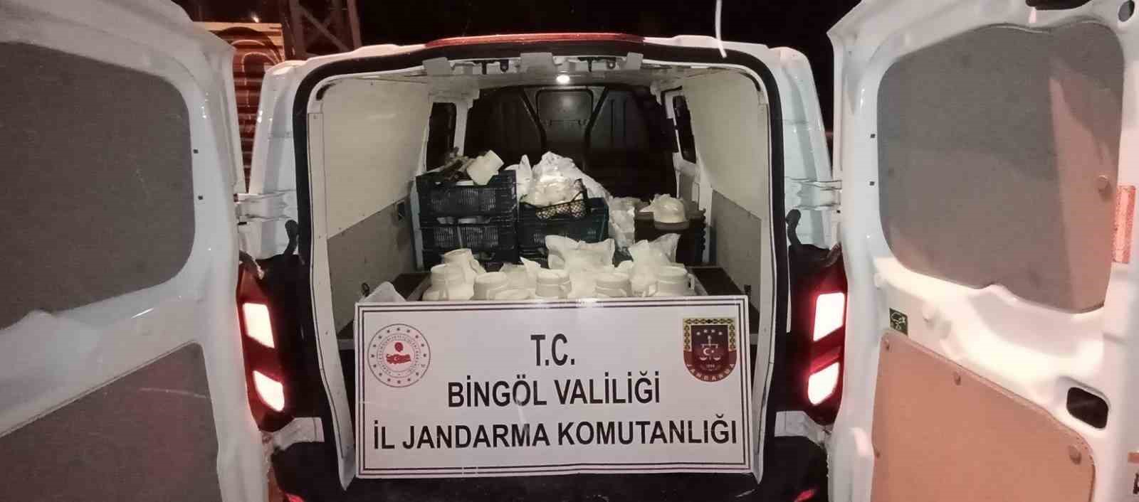 Bingöl’de hijyen kurallarına aykırı taşınan peynir ve tereyağı ele geçirildi
