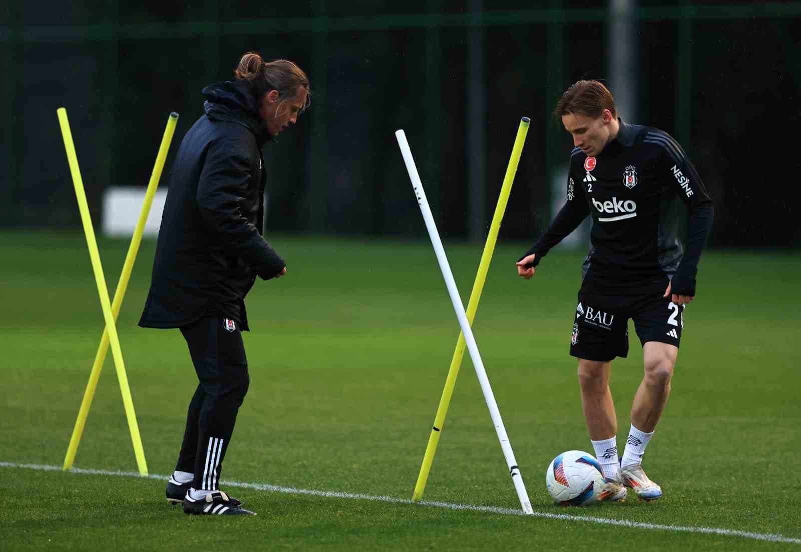 Beşiktaş’ta Çaykur Rizespor maçı hazırlıkları başladı
