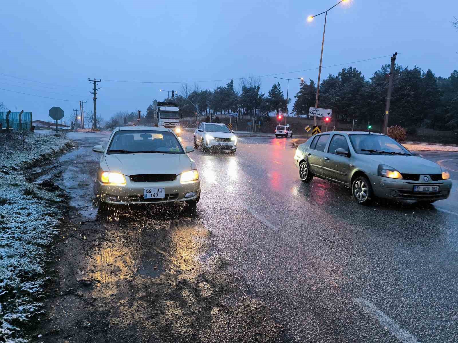 Malkara’da kar yağışı etkili oldu
