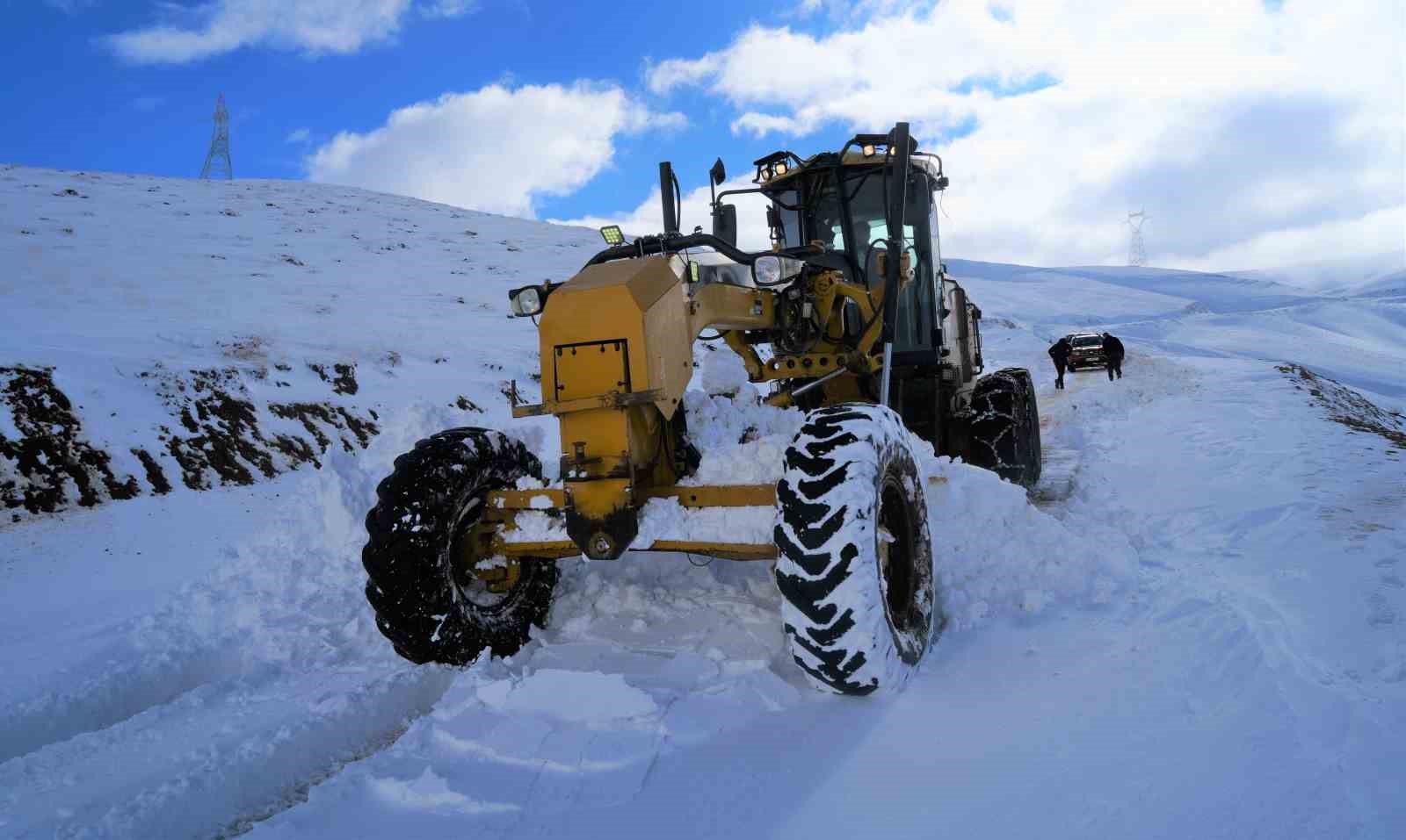 Muş’ta 210 köy yolu ulaşıma kapandı
