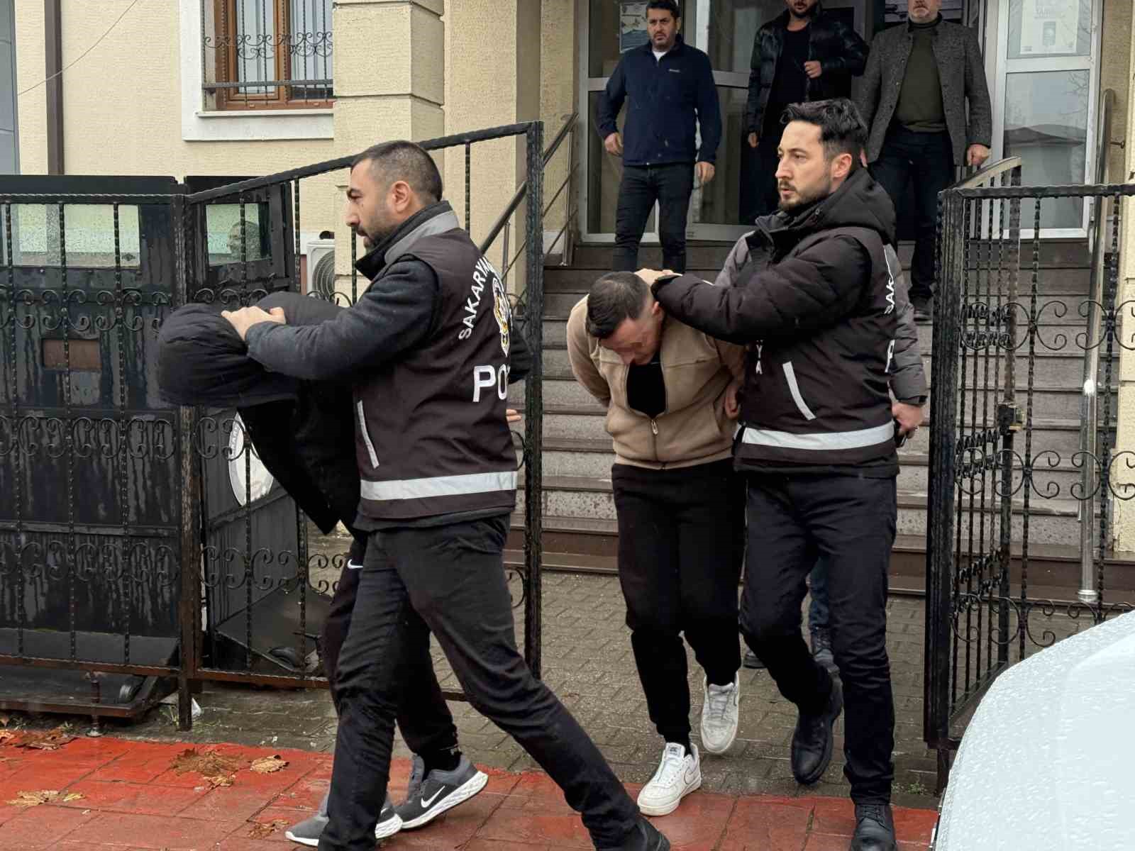 Sakarya’da 112 acil personelinin silahla vurulduğu olayda 2 tutuklama
