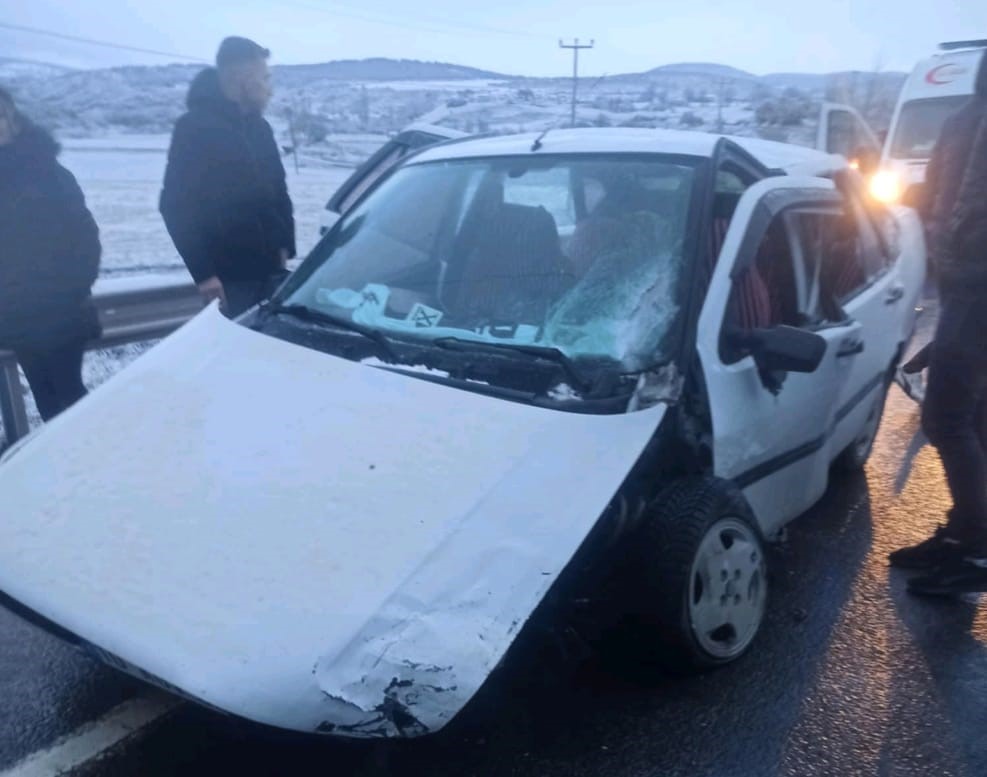 Tavşanlı’da trafik kazası: 2 yaralı
