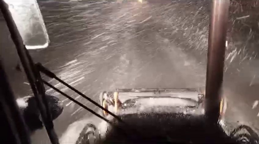 Tekman Paland&ouml;ken karayolu ulaşıma kapandı
