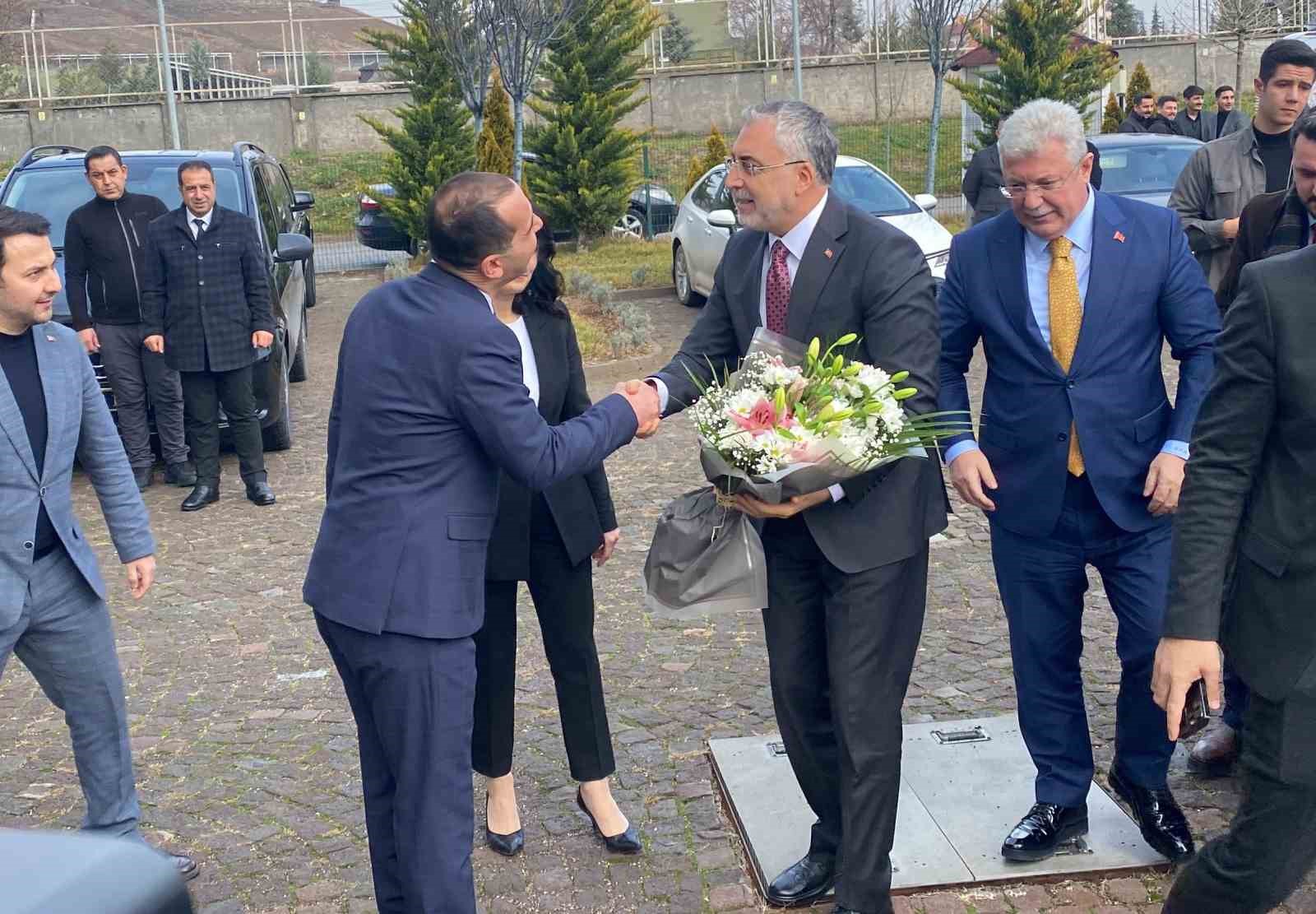 Çalışma ve Sosyal Güvenlik Bakanı Işıkhan, Çankırı’da
