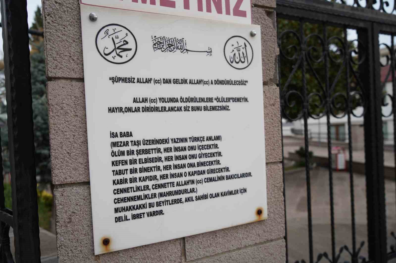 Samsun’un manevi mimarlarından İsa Baba’nın mezar taşındaki ibretlik yazı