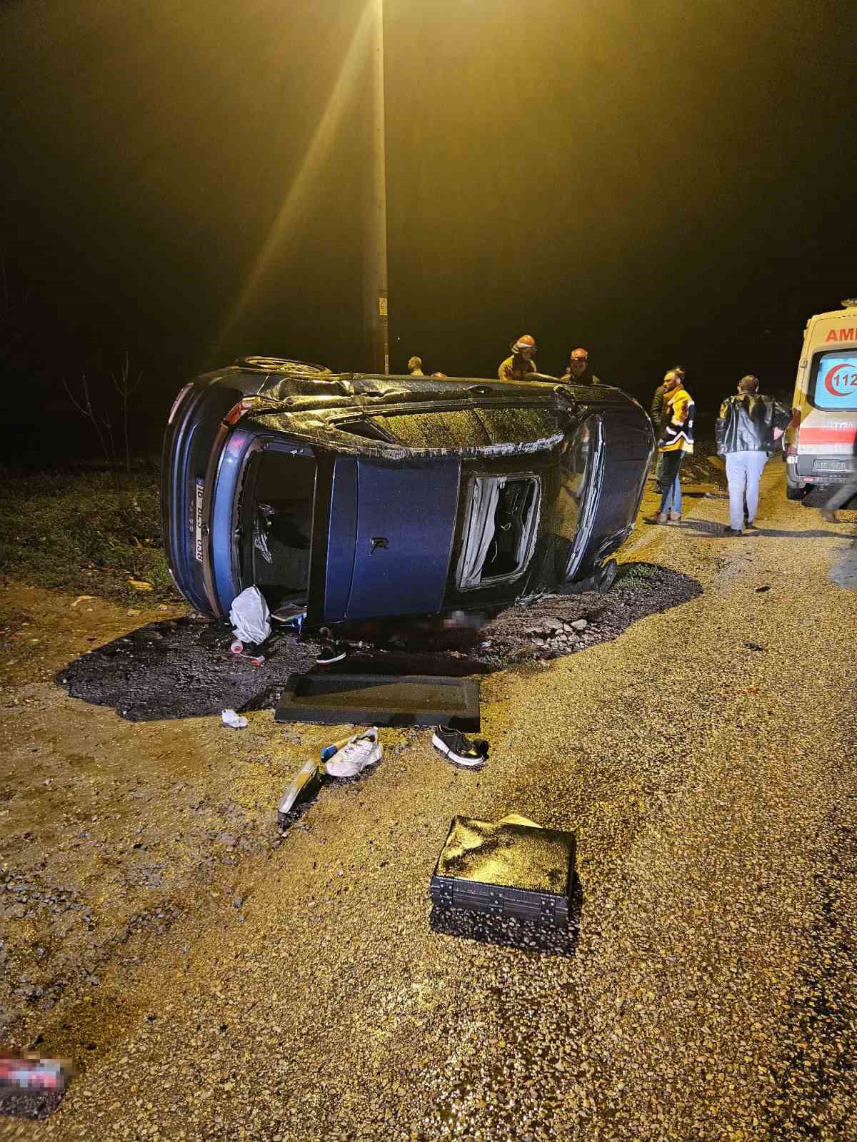 Takla atan otomobilinin altında kalan sürücü feci şekilde can verdi
