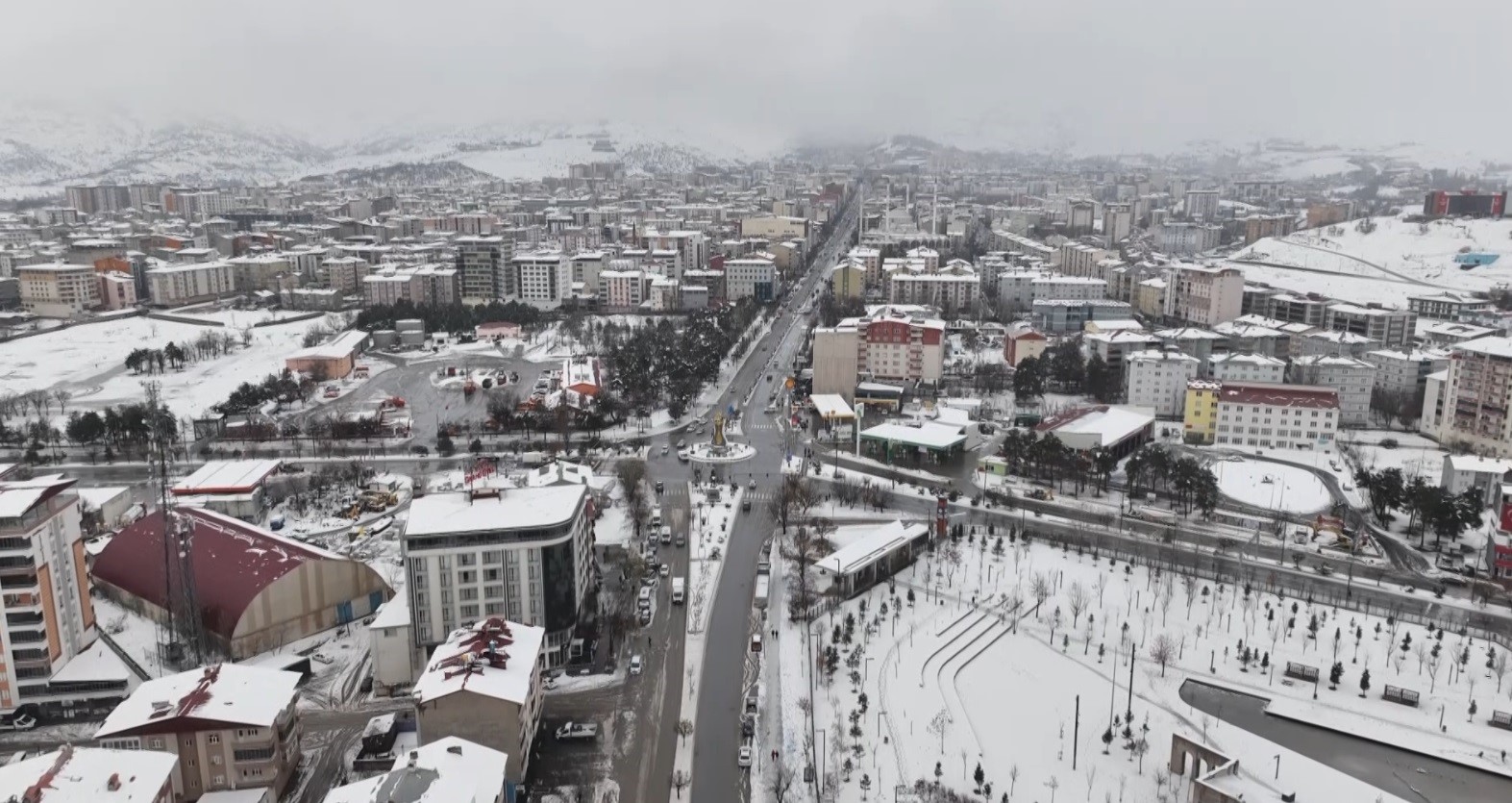 Muş’un mest eden kış manzaraları havadan görüntülendi