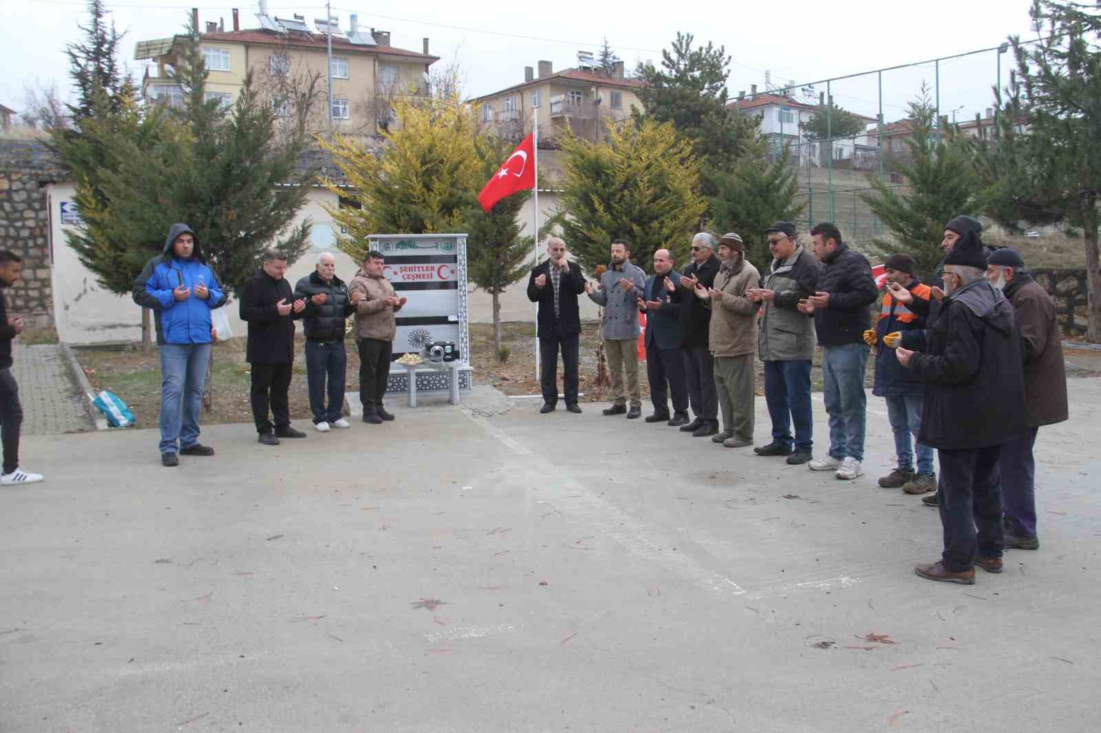 Şehitler çeşmesi dualarla hizmete açıldı
