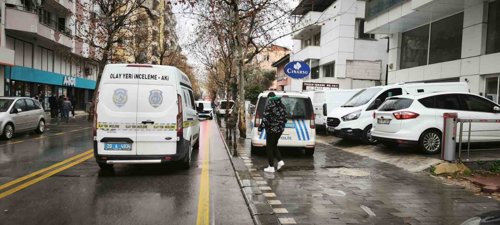 Denizli’de 6. kattan kendisini aşağıya bırakan genç hayatını kaybetti