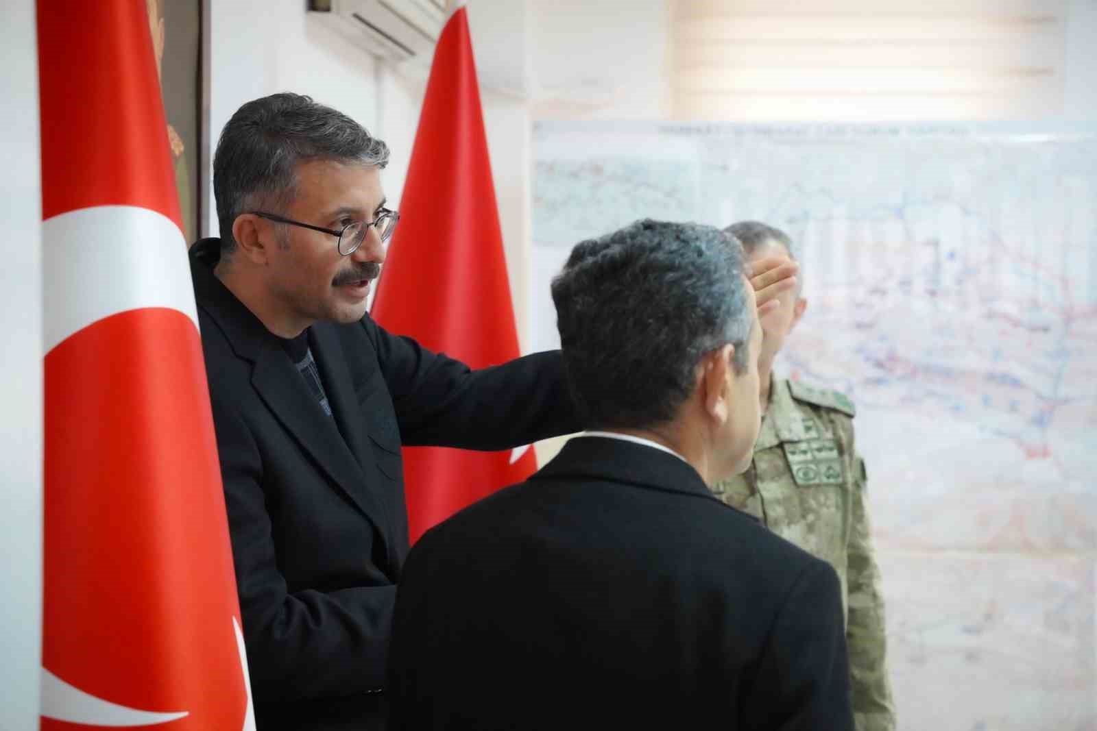 Valilerden &ouml;nemli ziyaret

