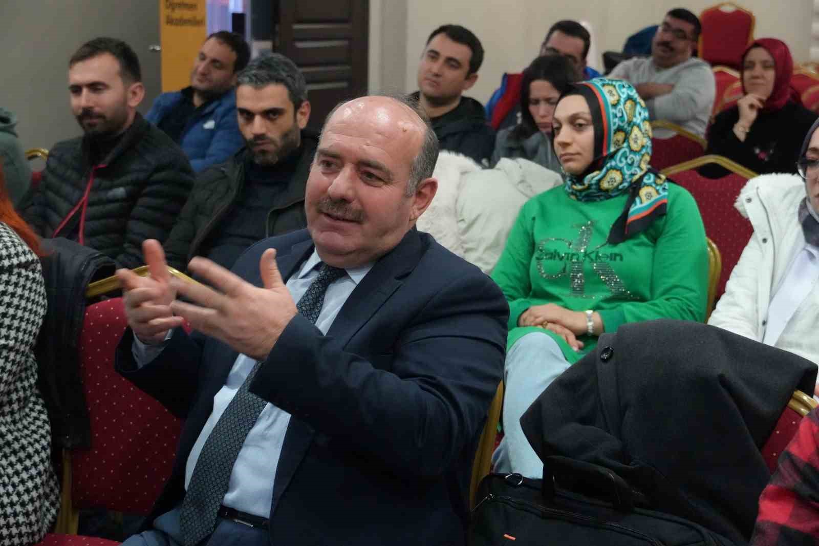 Erzurum&rsquo;da &ldquo;&Ouml;ğretmen Akademileri&rdquo; buluşmaları s&uuml;r&uuml;yor
