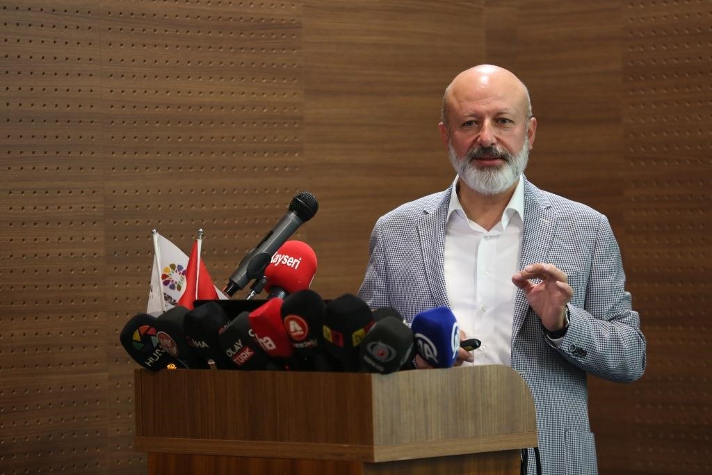 Başkan Çolakbayrakdar: "Yapay zeka ve 3. nesil yazılım ile hızlı çözümler üretiyoruz"
