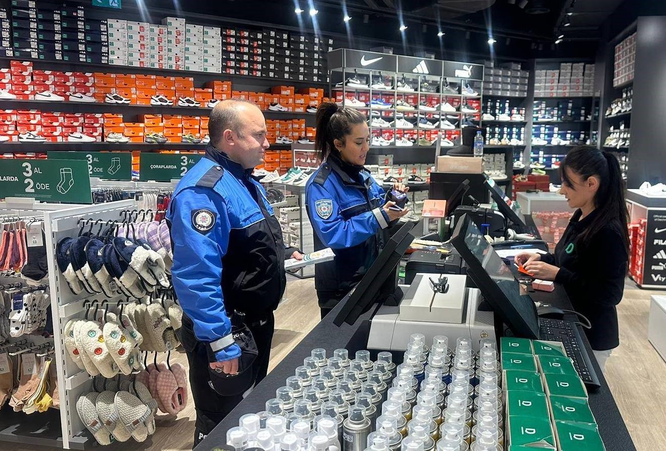 Erzincan&rsquo;da vatandaşlar dolandırıcılık ve sahte paraya karşı uyarıldı
