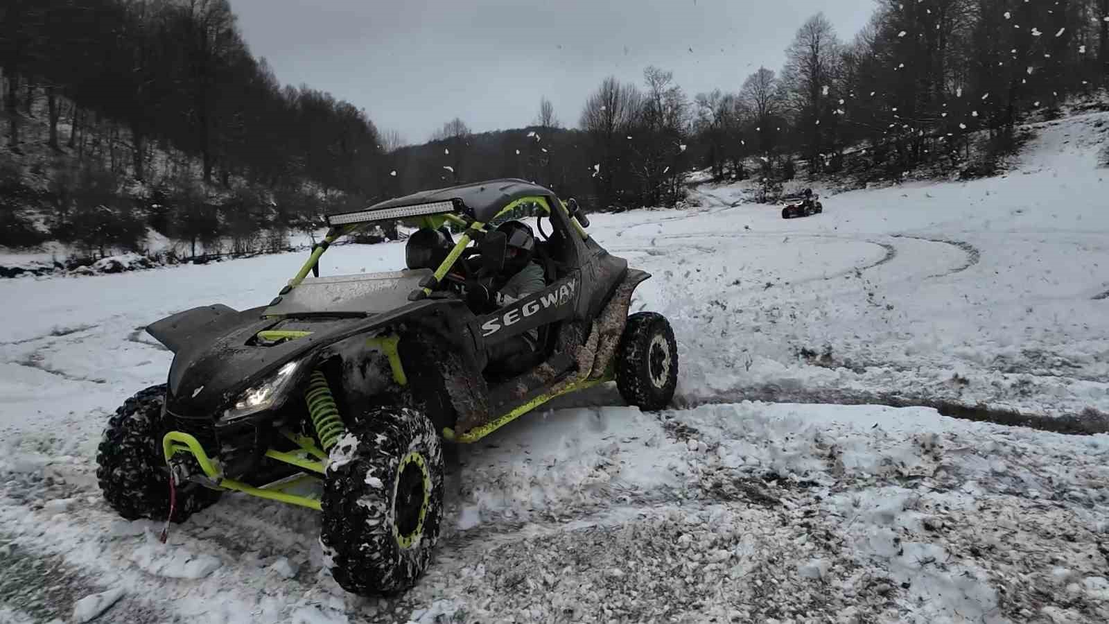 Yüksek kesimlerde kar keyfi ATV’lerle yaşandı
