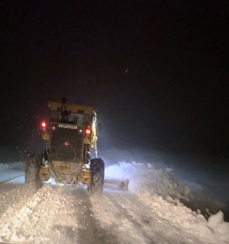 Bulanık’ta 61 yerleşim yerinin yolu ulaşıma açıldı