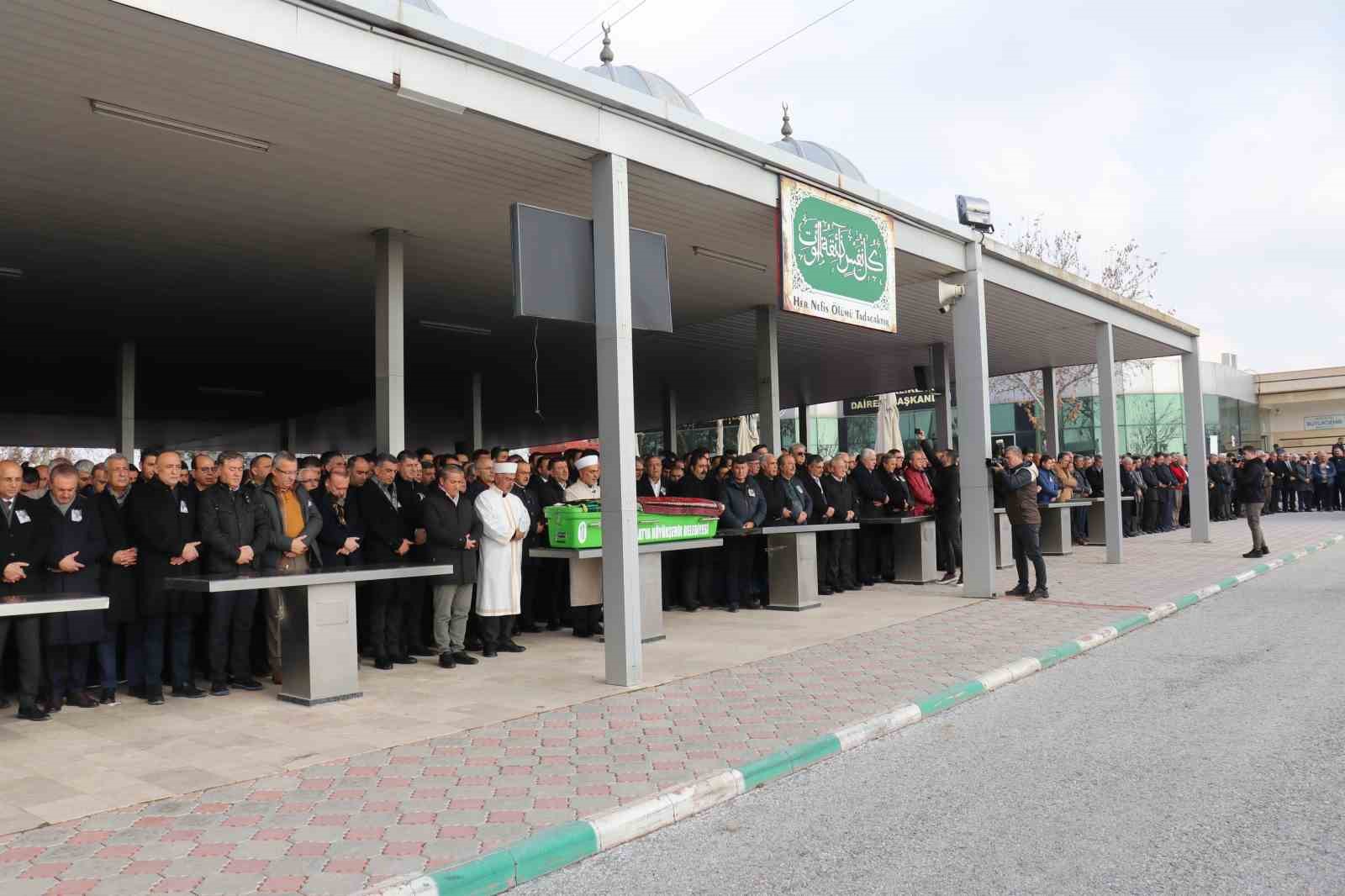 CHP Genel Başkanı &Ouml;zel, Malatya&rsquo;da cenaze t&ouml;renine katıldı
