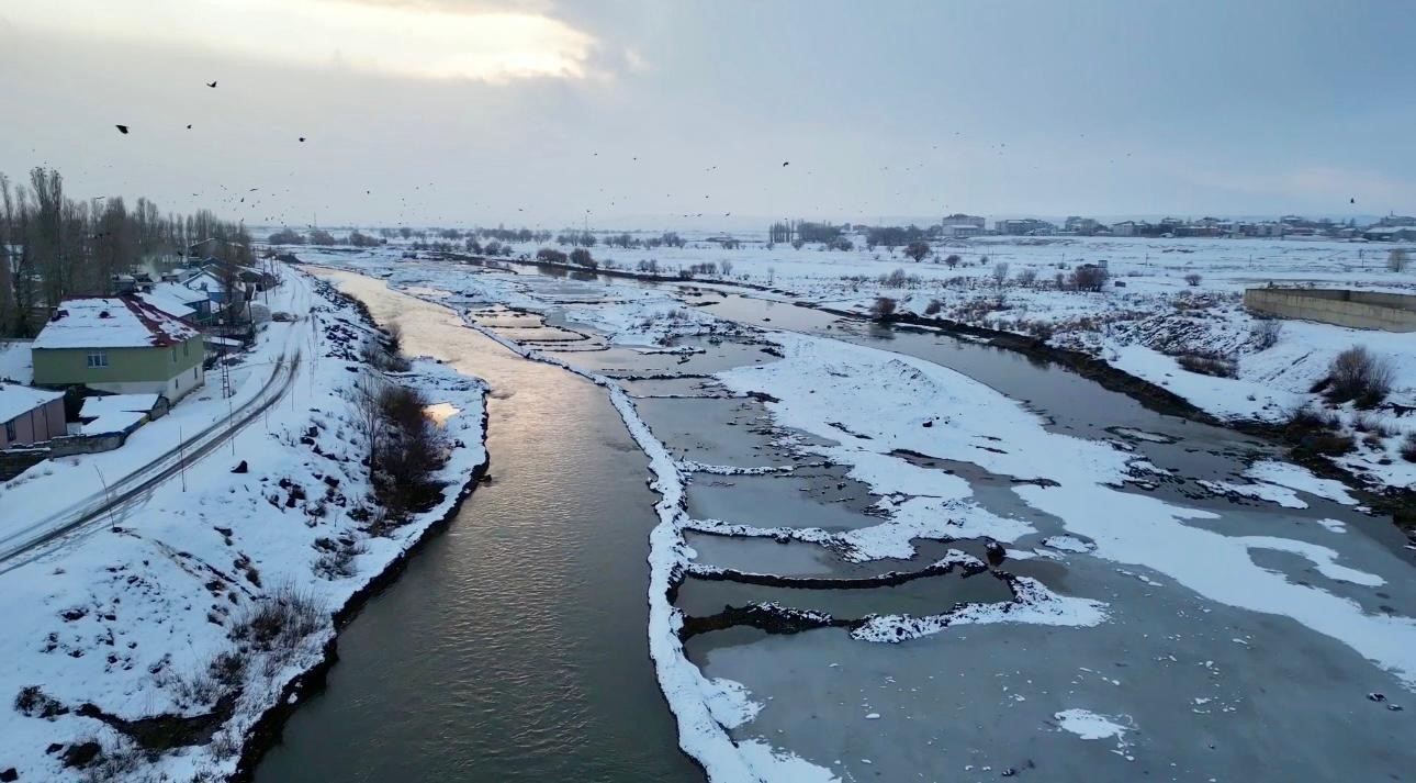 Ağrı’da kar manzarası görsel şölen oluşturdu