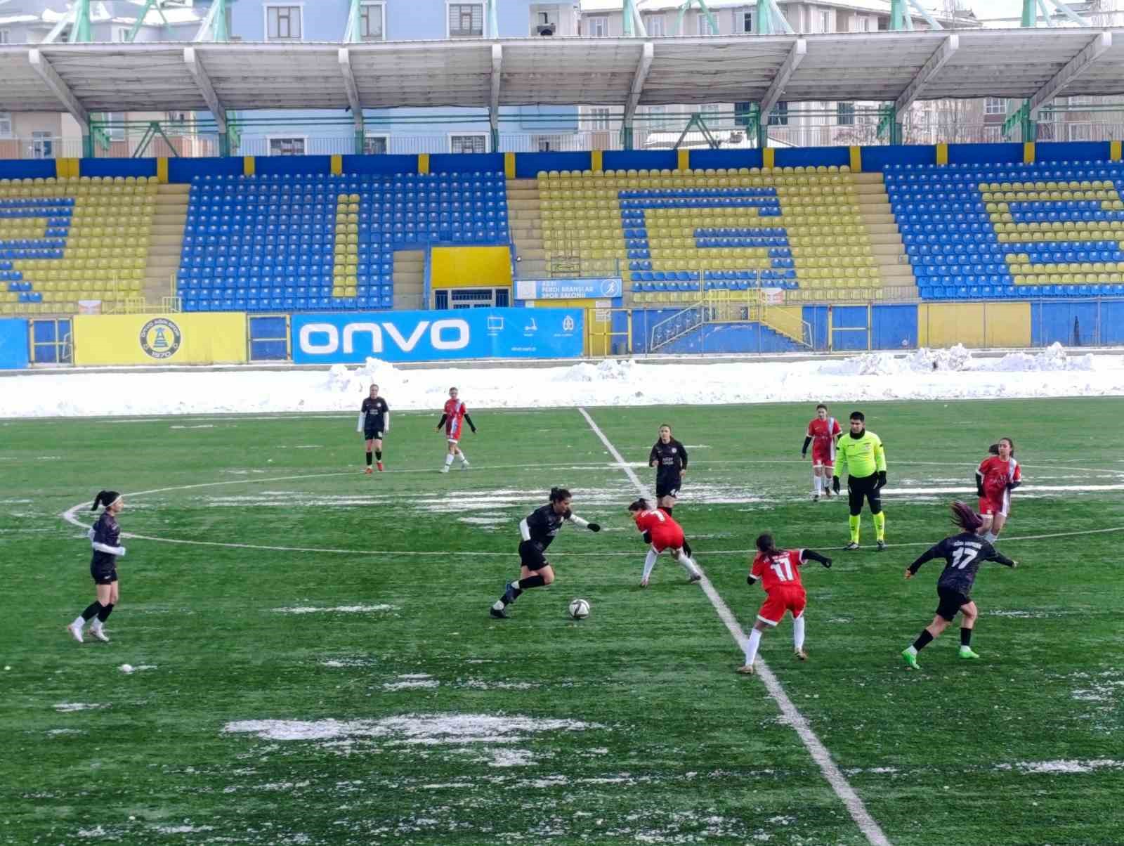 Ağrı Aile ve Sosyal Politikalar Gençlik ve Spor, Kayseri Kılıçaslan Yıldızspor’u 1-0 mağlup etti