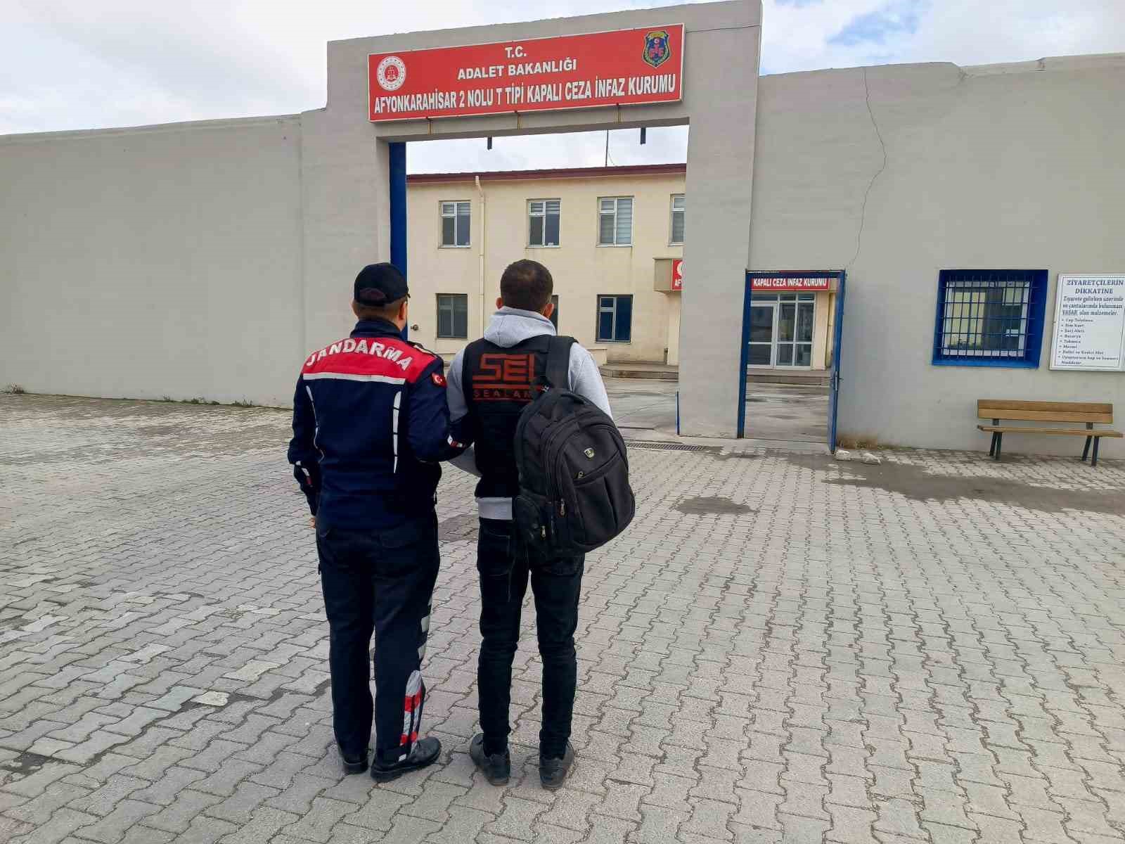 Afyonkarahisar’da kaçak şahıs yakalandı