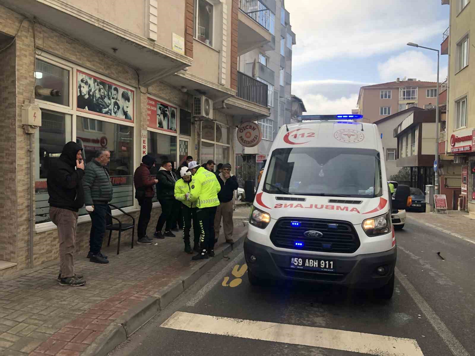 Yaya geçidinde yayaya aracın çarptığı anlar kamerada
