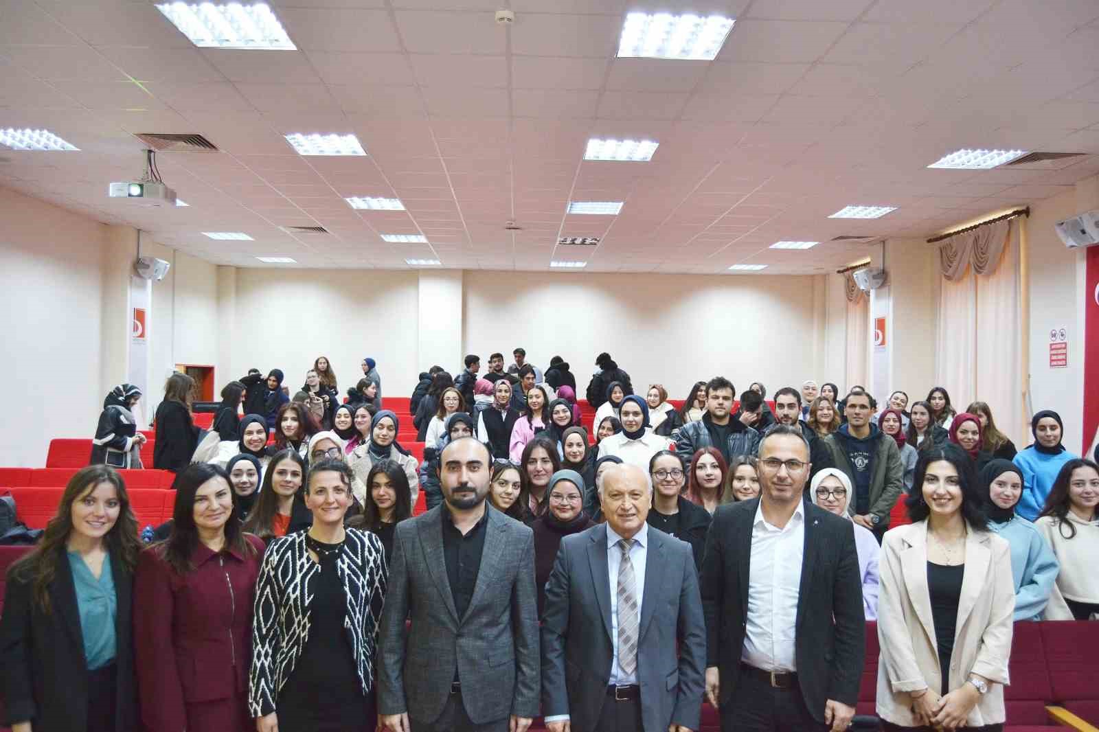 BŞE&Uuml;&rsquo;de  &lsquo;Sağlık Y&ouml;netiminde Kariyer&rsquo; semineri d&uuml;zenlendi
