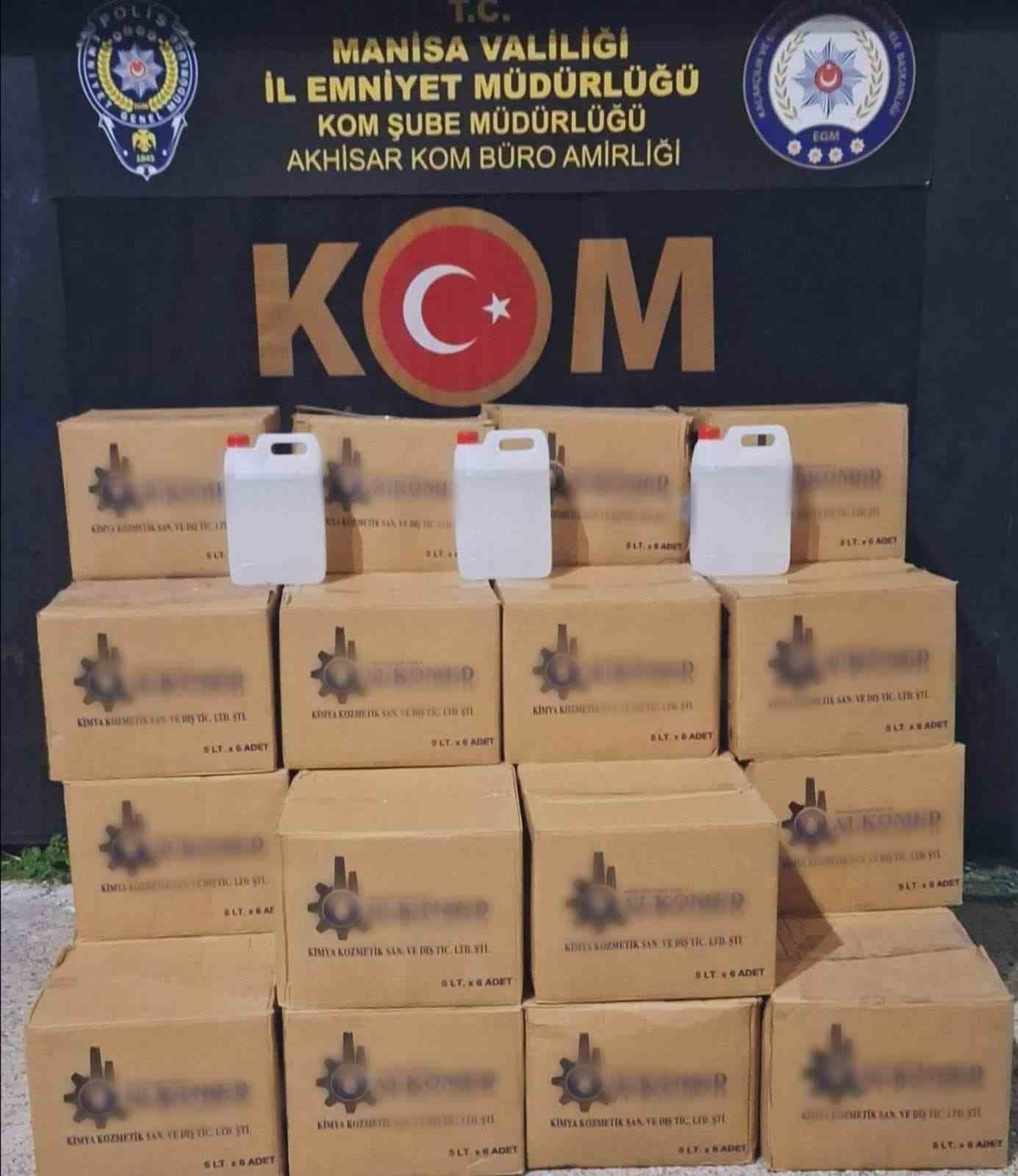 Manisa&rsquo;da binlerce litre ka&ccedil;ak alkol ele ge&ccedil;irildi
