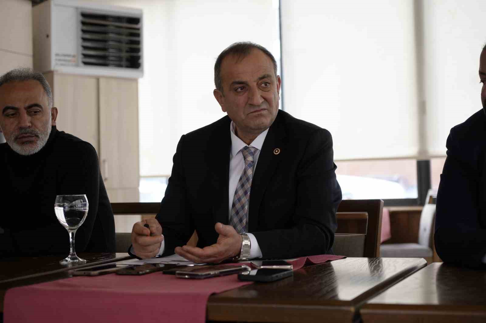 MHP Gümüşhane Milletvekili Musa Küçük: "Ne söyleyecekseniz mecliste söyleyin, siyaseten söyleyin ama silahları bir kenara atın"
