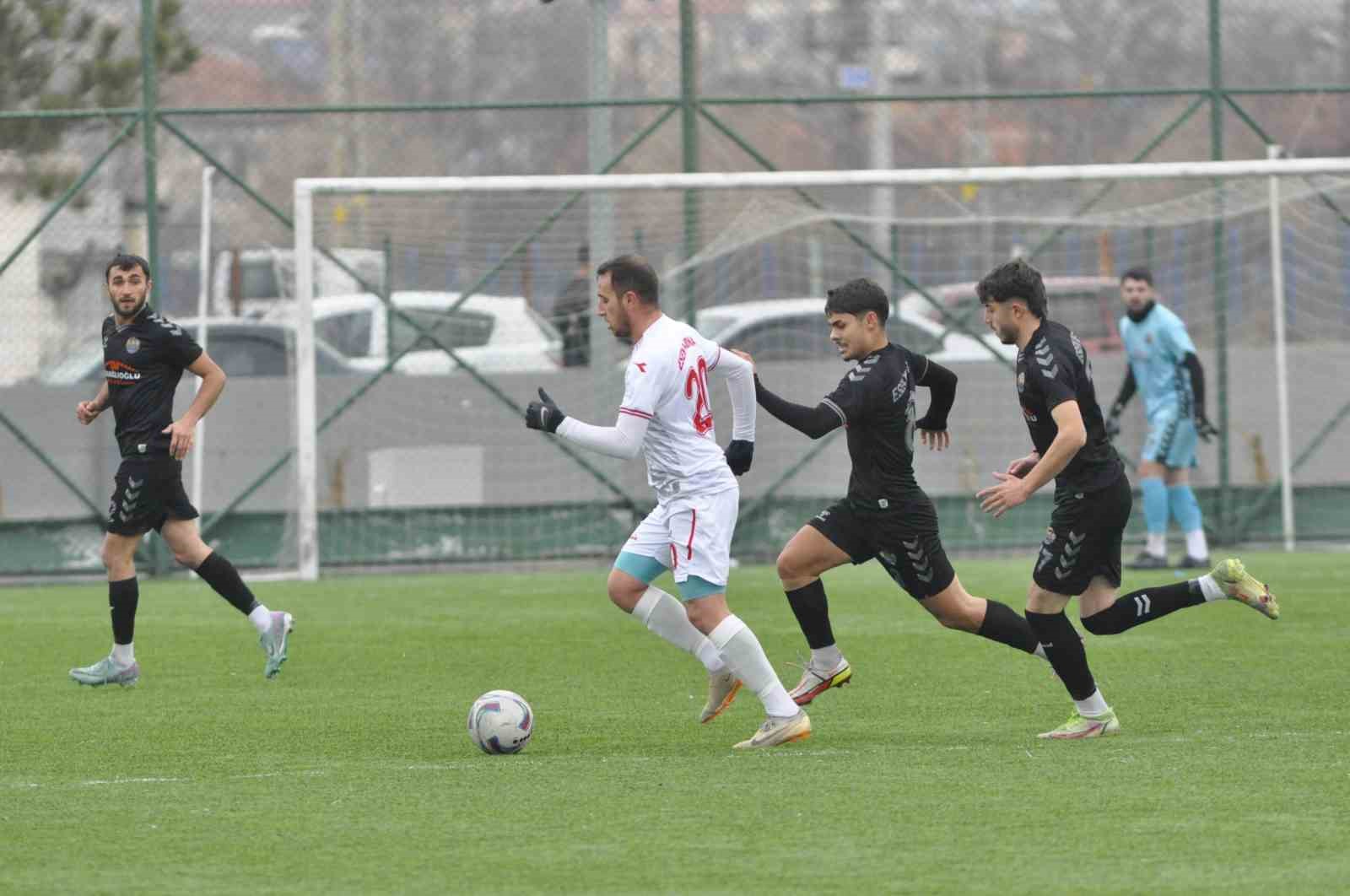 Erciyes Esen Makina FK lideri devirdi
