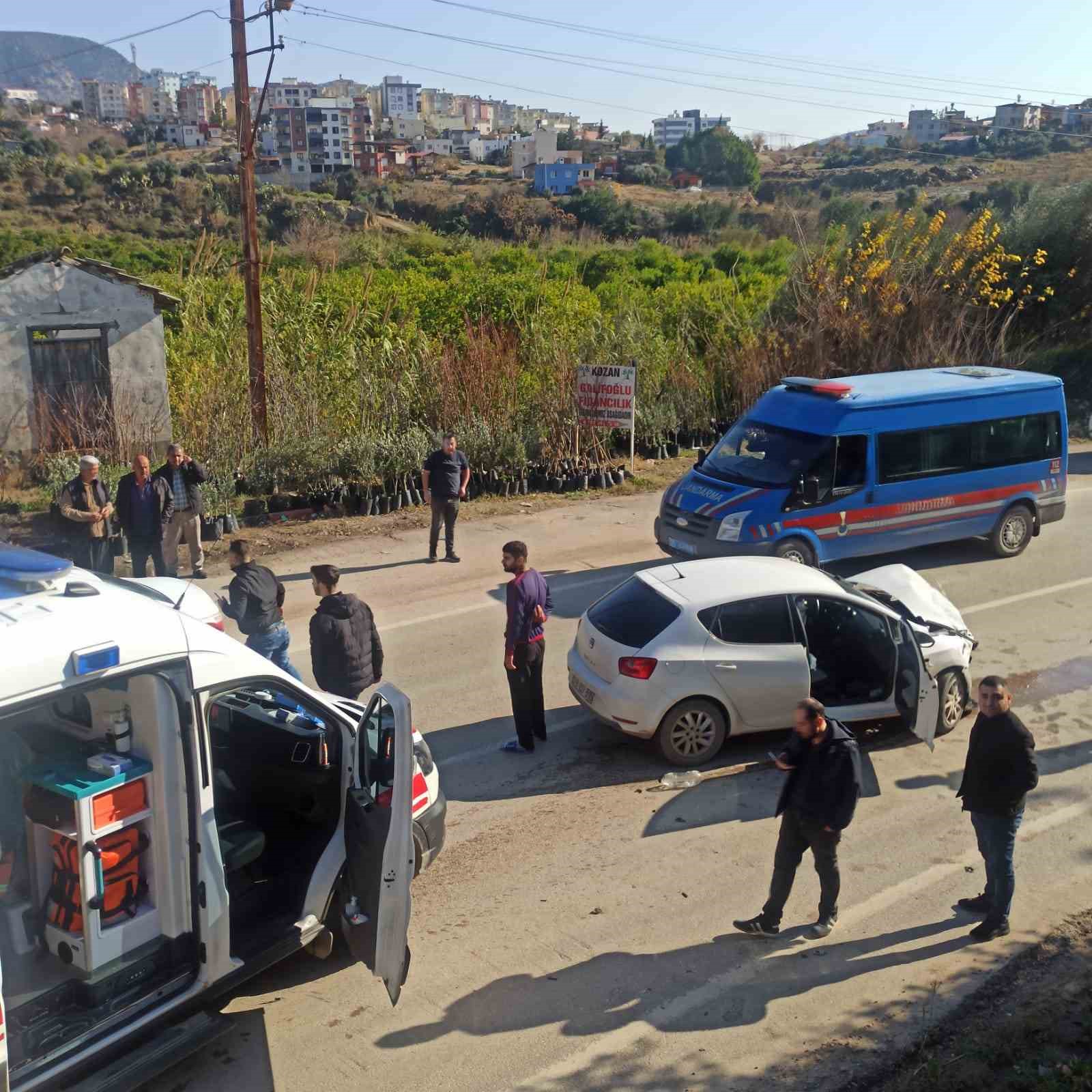 Kozan’da trafik kazası: 2 yaralı