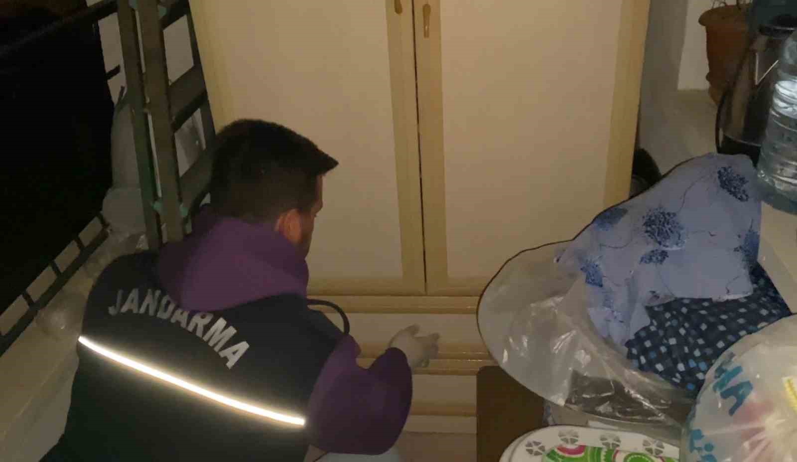 Aksaray&rsquo;da uyuşturucu tacirine jandarma darbesi
