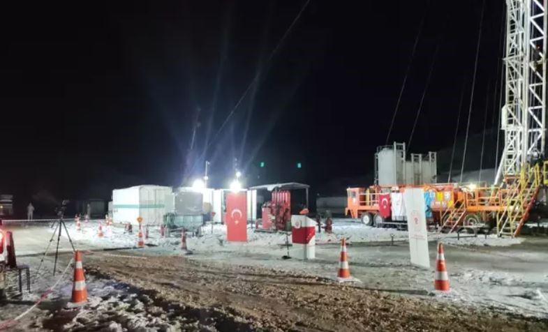 Gabar Dağı&rsquo;nda karlar altında g&uuml;nl&uuml;k 70 bin varil petrol &uuml;retimi
