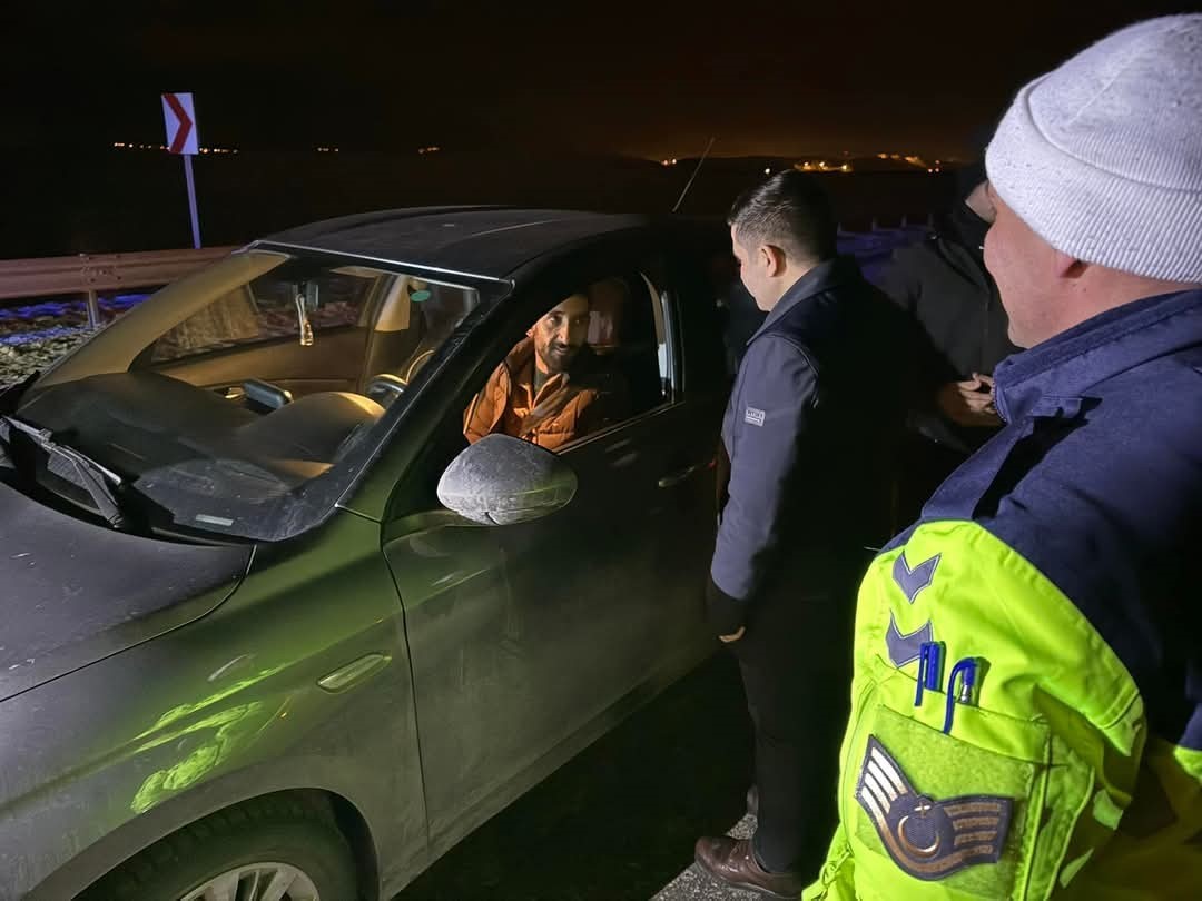 Kaymakam Bulut, yeni yıla g&ouml;revi başındaki ekiplerle girdi
