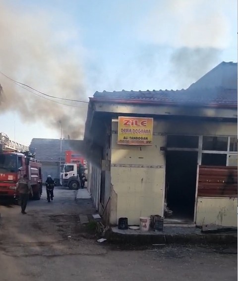 Sobaya tiner kutusu atan çırak yaralandı
