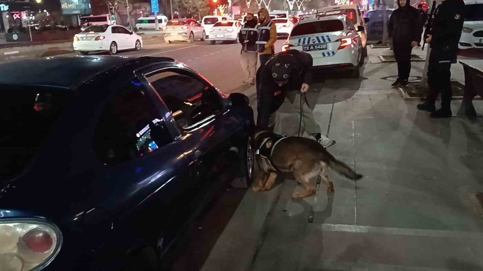 Batman’da polis ekiplerinden yılbaşı denetimi