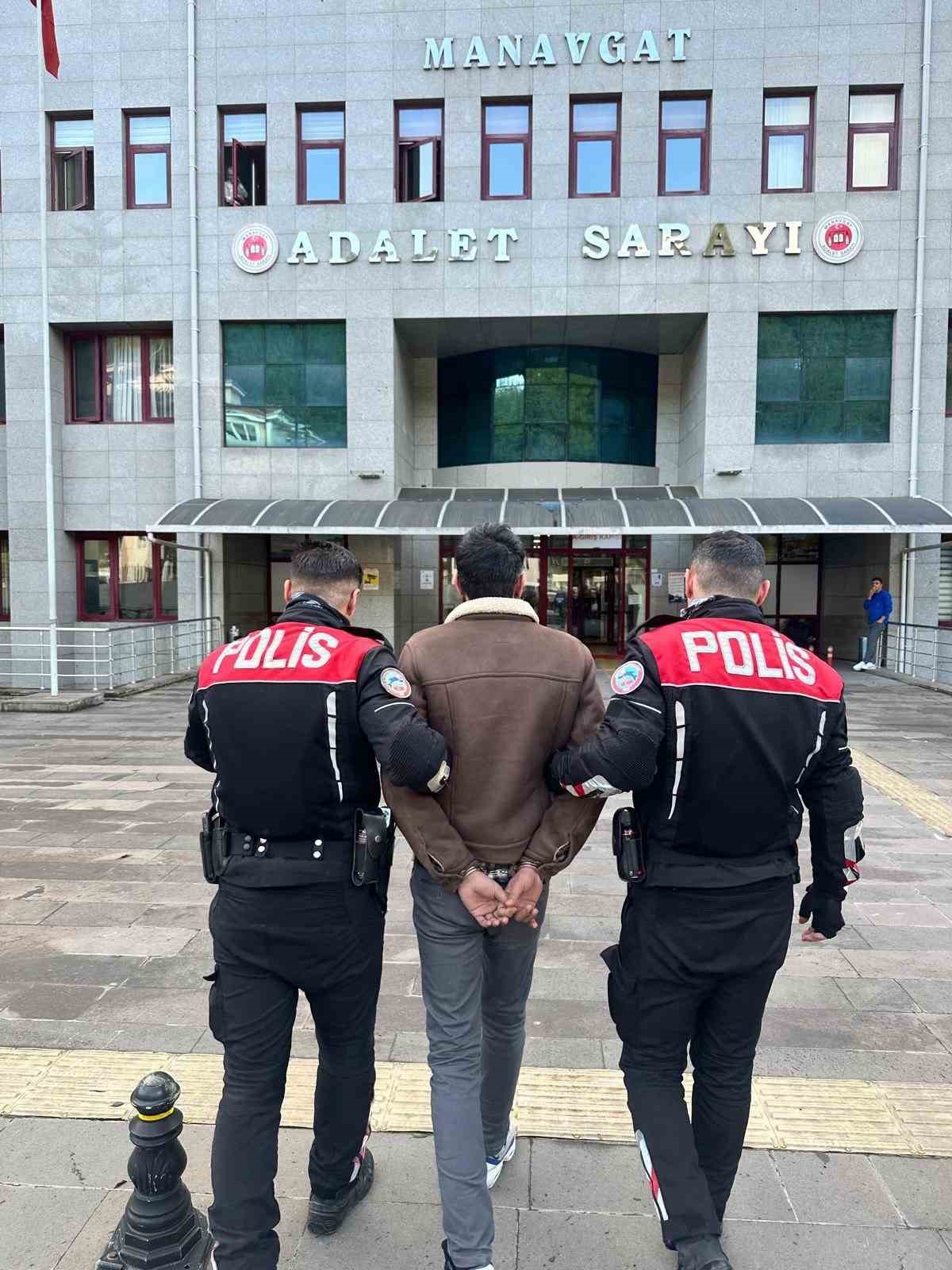 17,5 yıl hapis cezası bulunan şahıs motosikletli polis timleri tarafından yakalandı