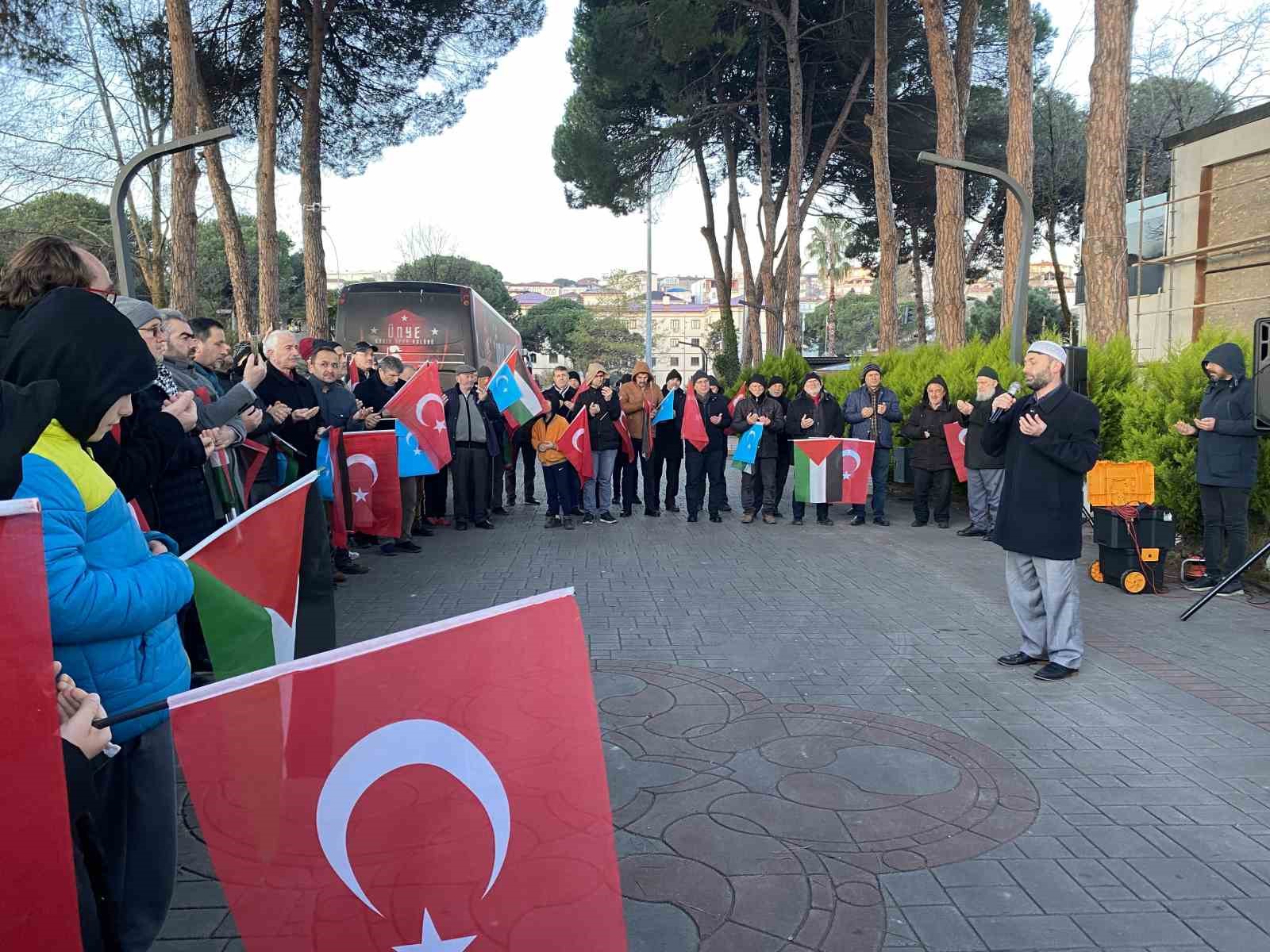 Ordu’da vatandaşlar yeni yılın ilk sabahında Gazze için toplandı