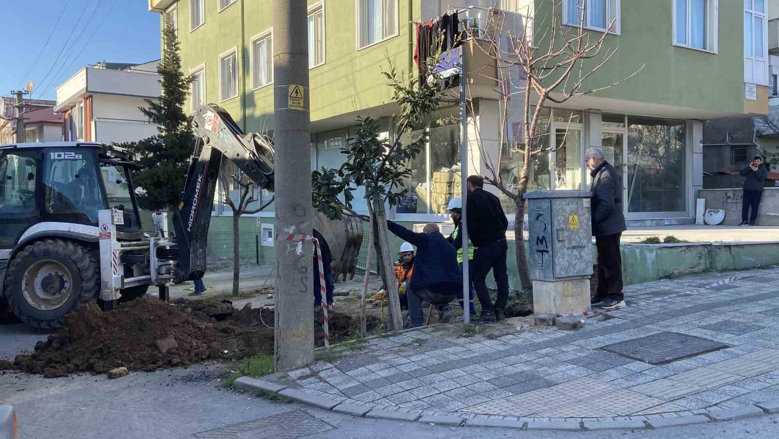Kocaeli&rsquo;de kazı &ccedil;alışması sırasında doğal gaz borusu delindi
