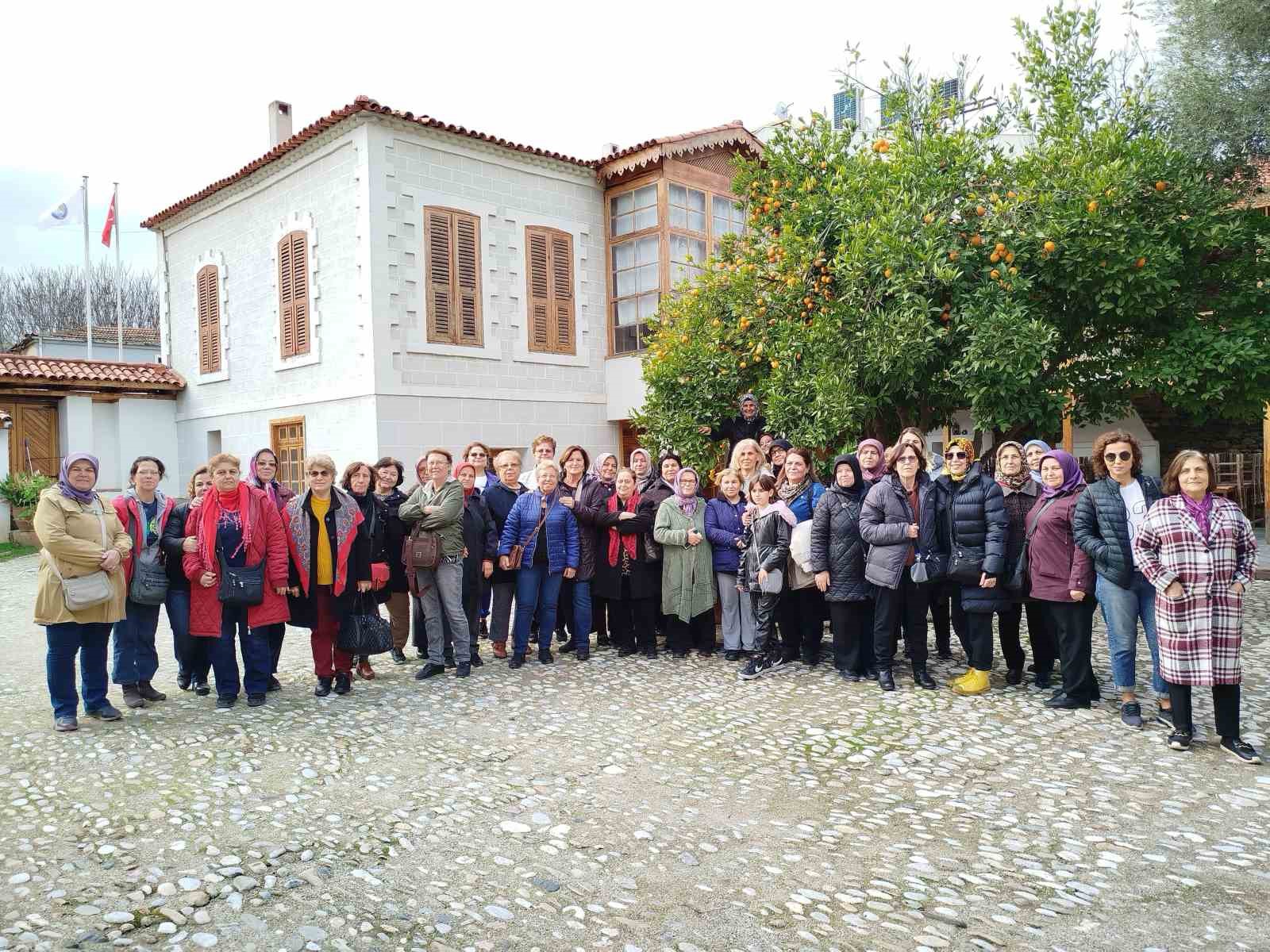 Manisalı kadınlar Salihli&rsquo;yi yakından tanıdı

