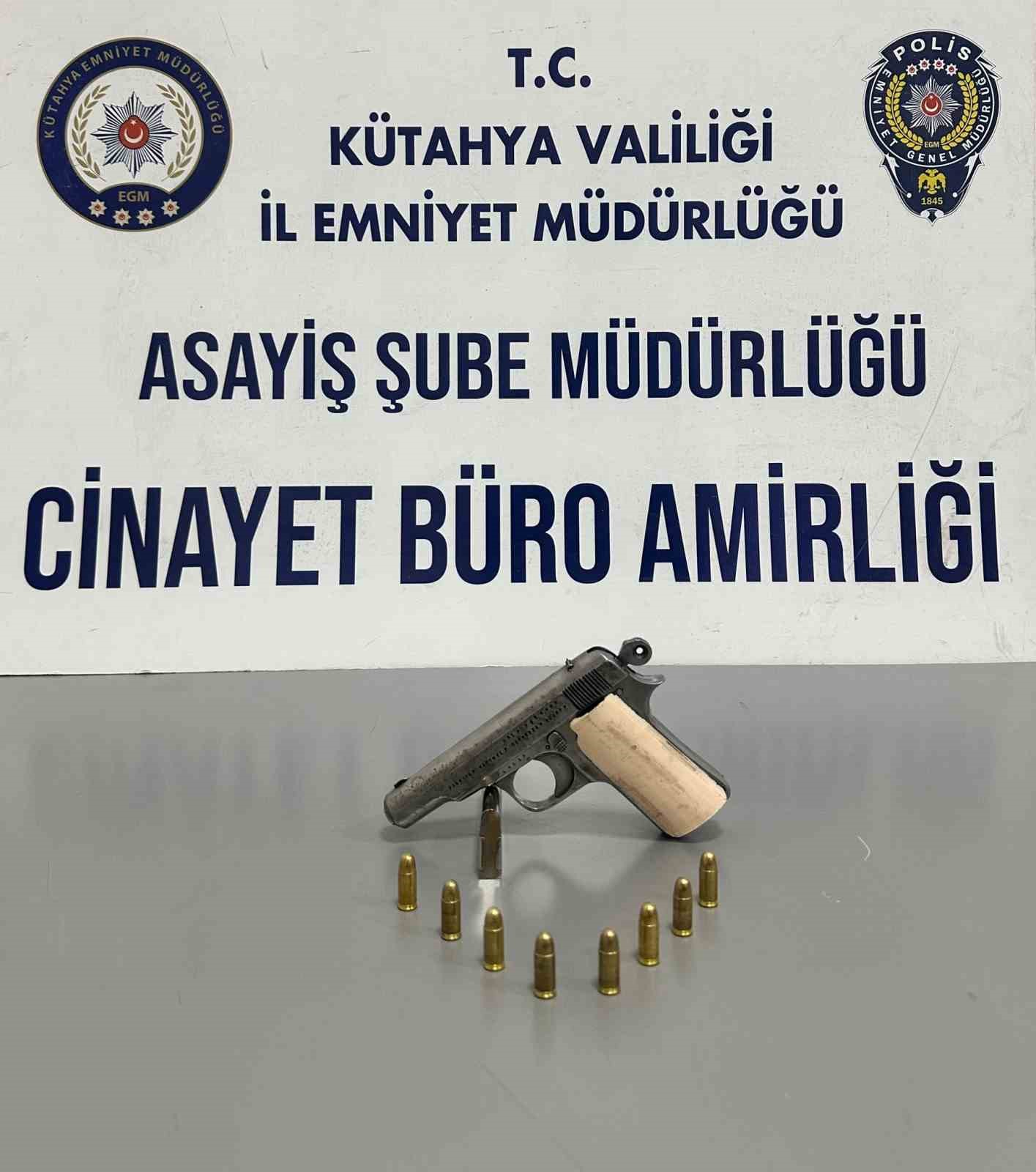 Kütahya’da ruhsatsız tabanca ve ceza işlemi