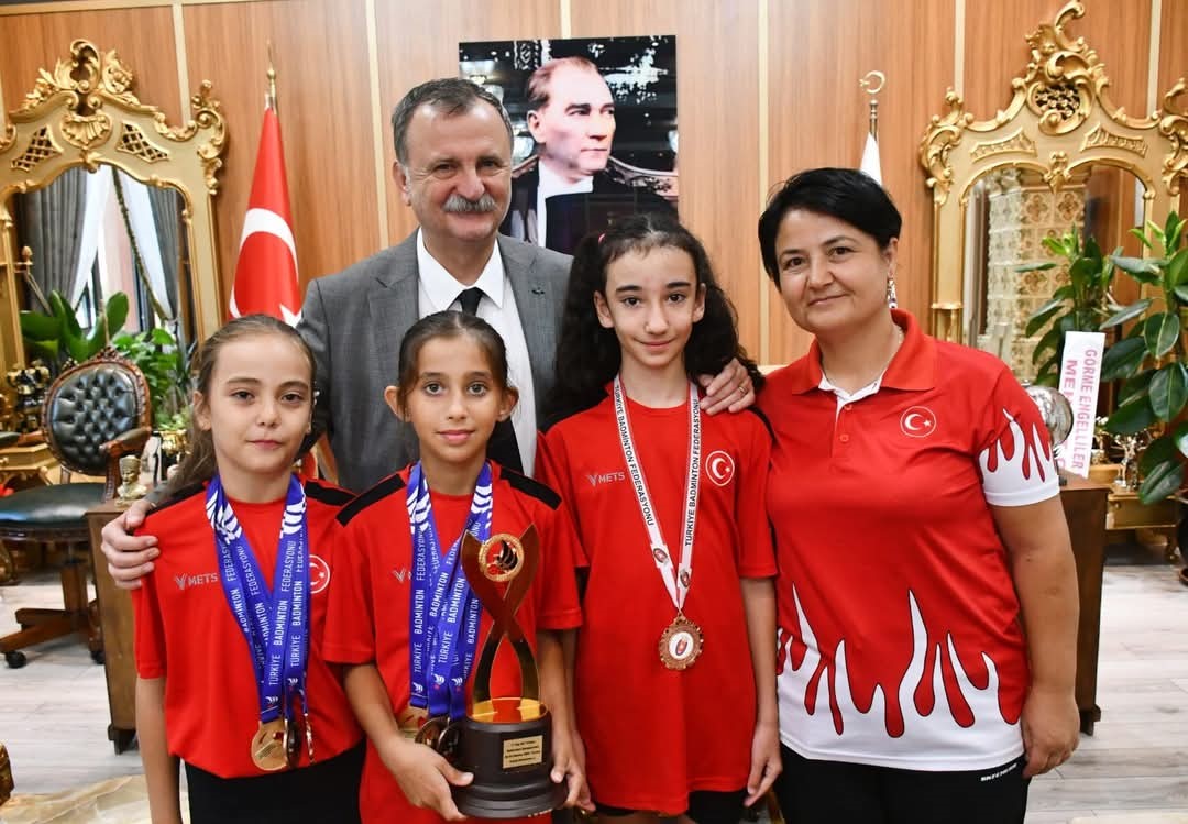 Yunusemreli sporcular 2024 yılında 199 madalya ve 19 kupa kazandı
